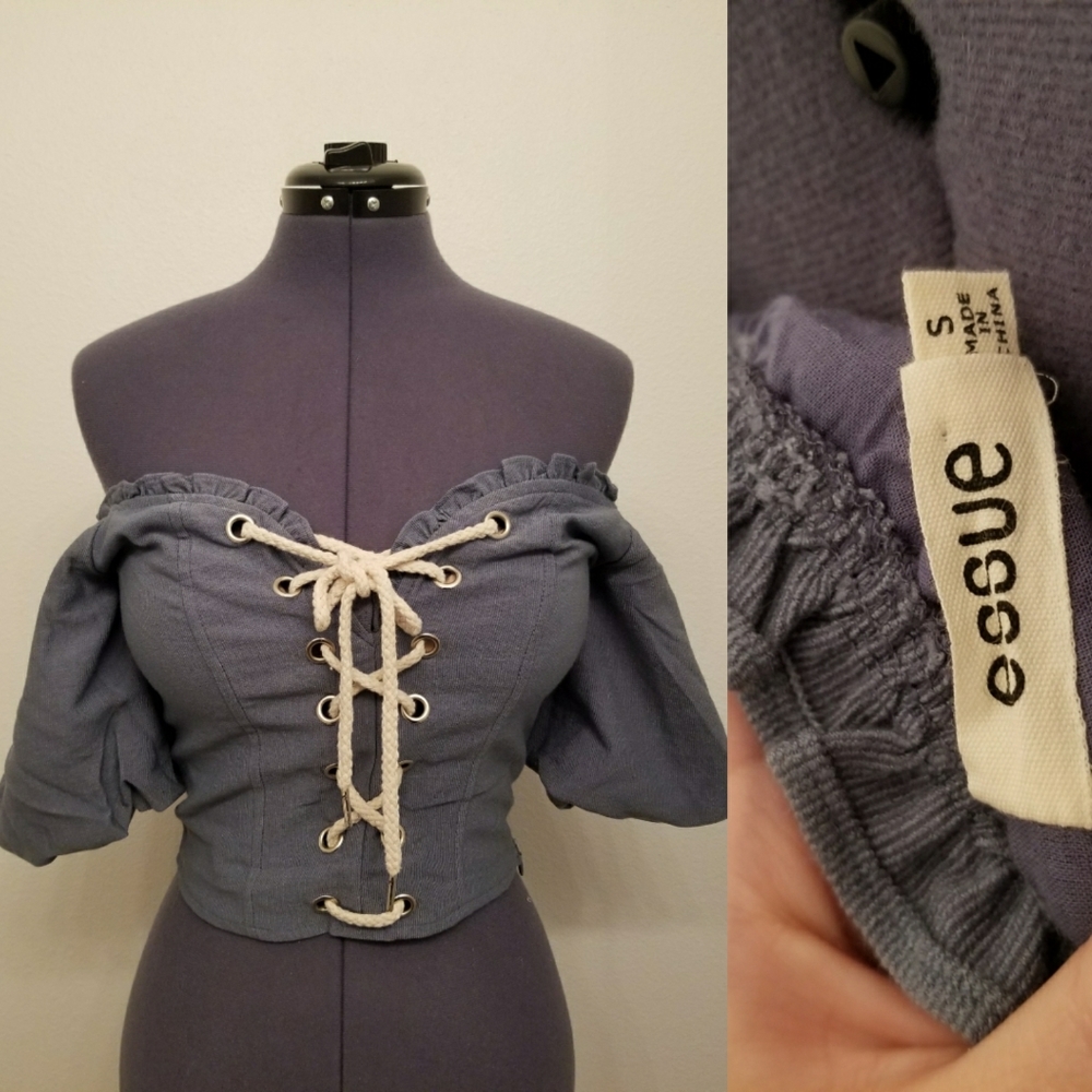 Essue Off Shoulder